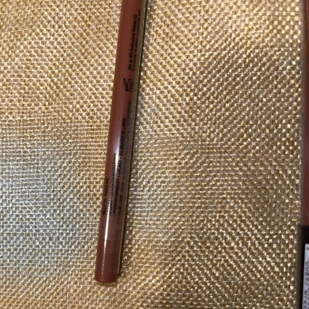 NYX lip Liner Shade Need Me - Picture 3 of 5